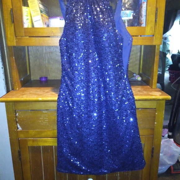 Dress - Picture 5 of 6